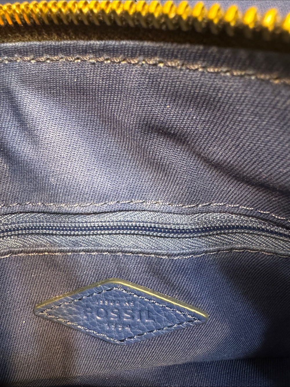 Fossil Blue Leather Pebble Crossbody Bag - Picture 5 of 8